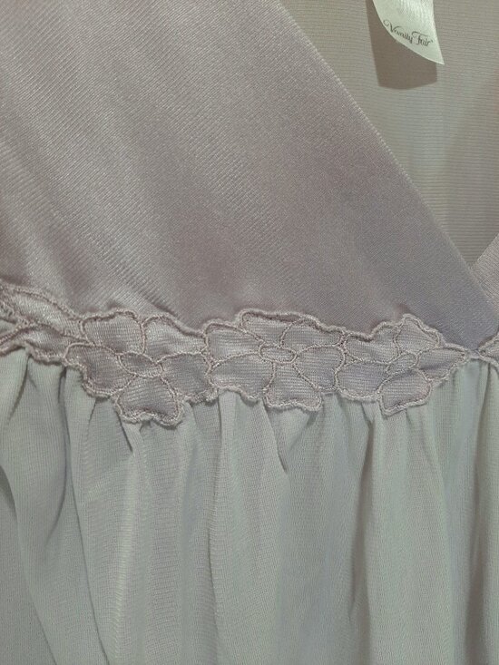 Vanity fair vintage fairycore lavender classic ightgown dress embroidered satin - Picture 11 of 12